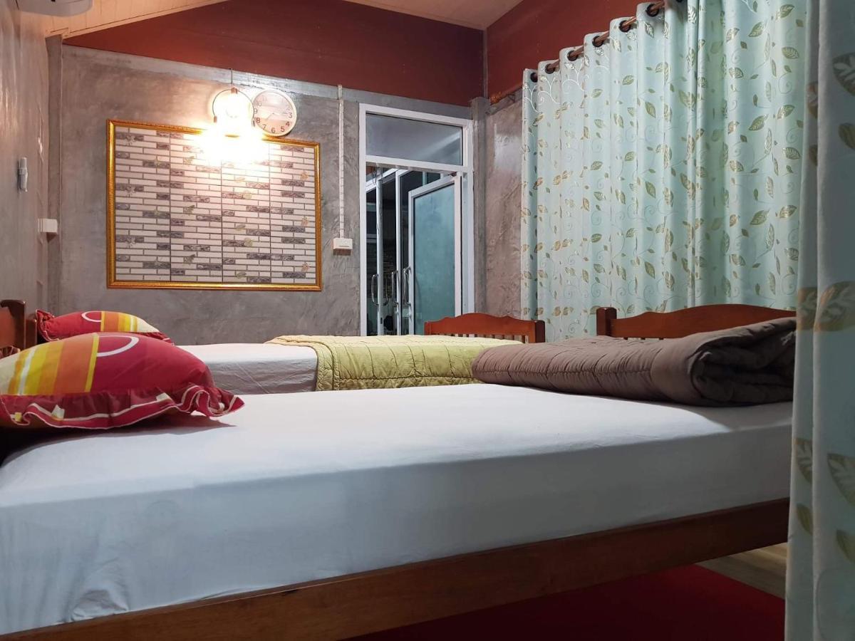 Baan Thabthong Homestay Ban Pak Nam  Экстерьер фото