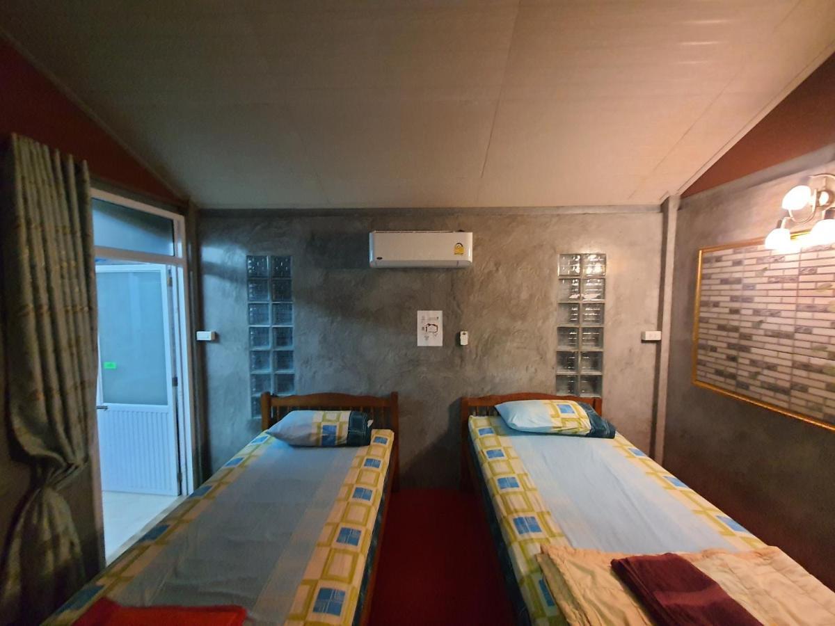 Baan Thabthong Homestay Ban Pak Nam  Экстерьер фото
