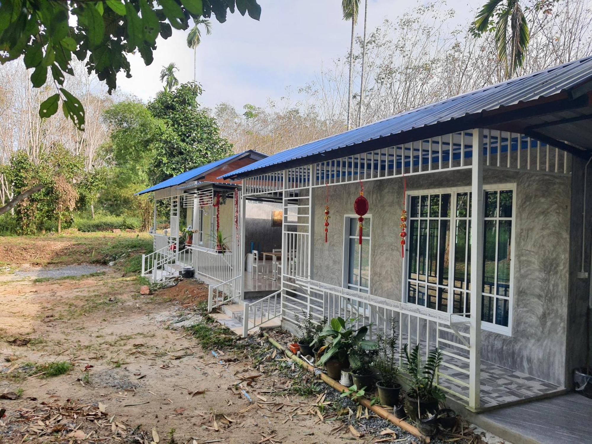 Baan Thabthong Homestay Ban Pak Nam  Экстерьер фото